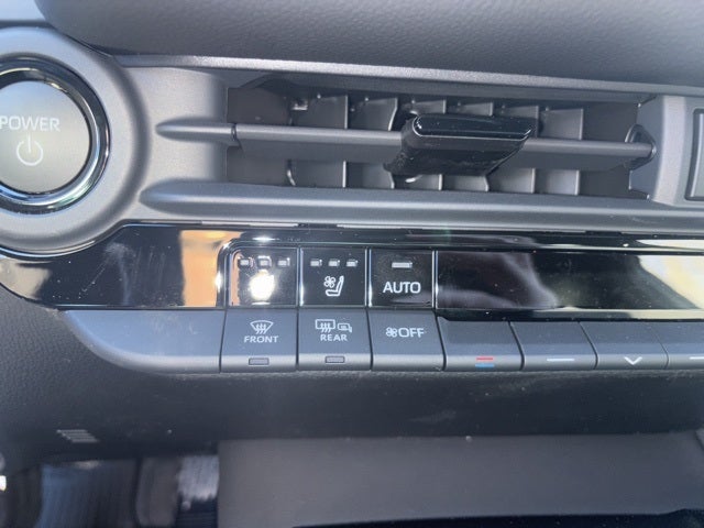 2026 Toyota Toyota Crown Signia Limited