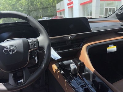 2026 Toyota Toyota Crown Signia Limited