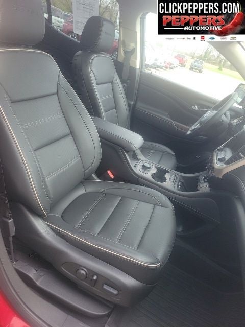 2023 GMC Acadia Denali 4X2