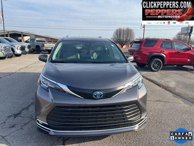 2022 Toyota Sienna XLE