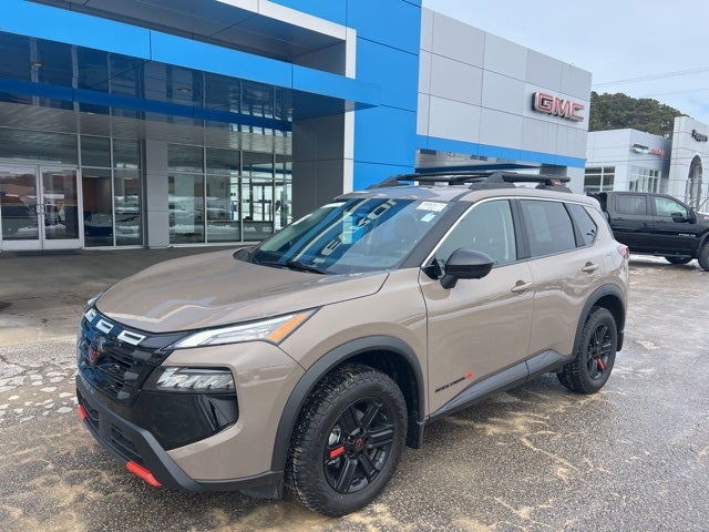 2025 Nissan Rogue Rock Creek