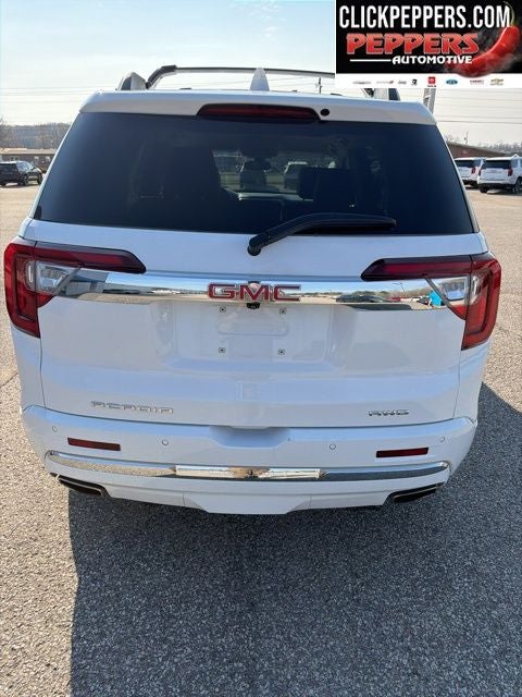 2023 GMC Acadia Denali